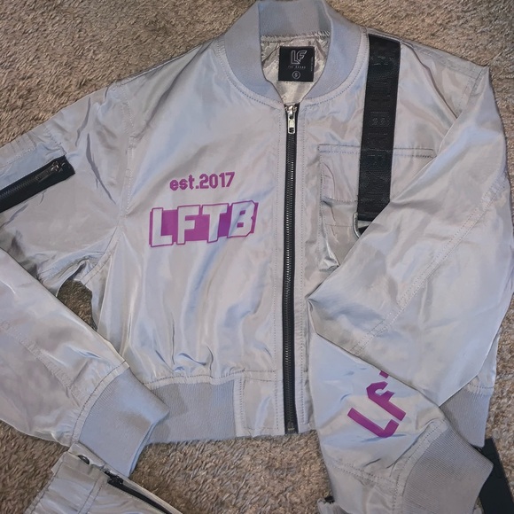 LF Tracksuit - Picture 3 of 4